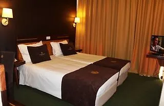 Golden Tulip & Hotel 4*